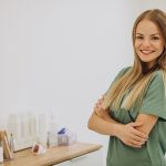 Онлайн-курс для клиентов: «Домашний уход между процедурами» — как косметологу создать пассивный доход и удержать клиента